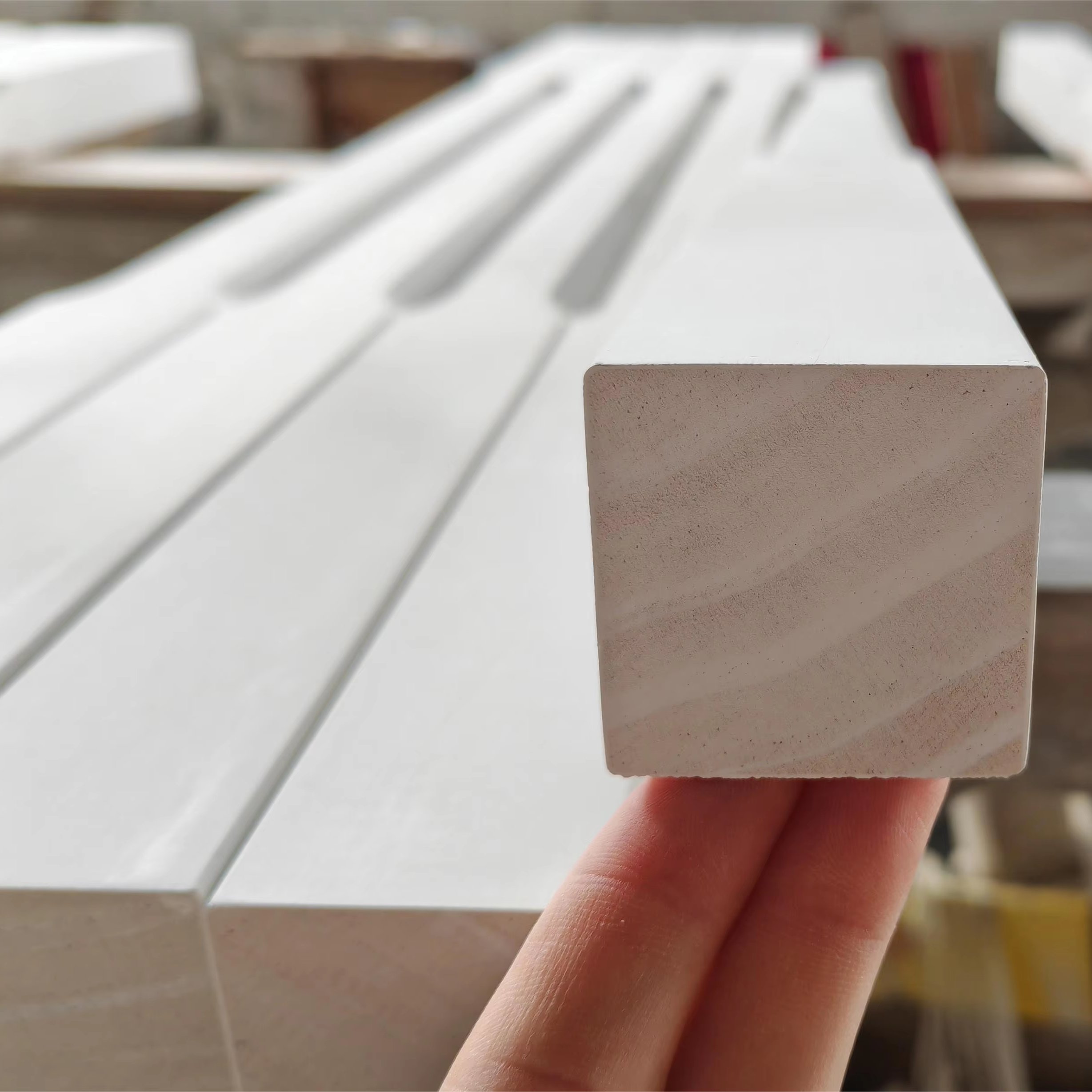 Primed FJ Pine Stair Chamfered Spindles Stair Baluster