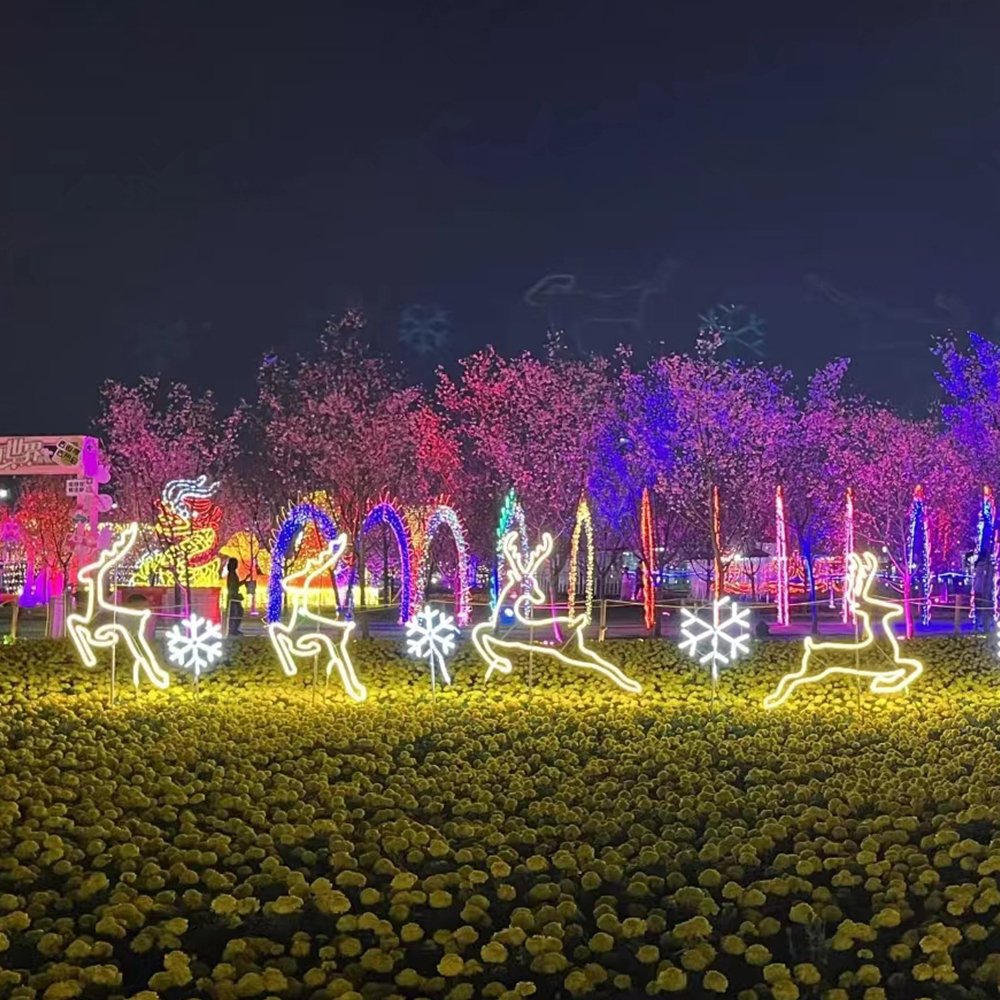 High-Quality Outdoor Waterproof Decorative Deer 2D Theme Decorative Pattern Light