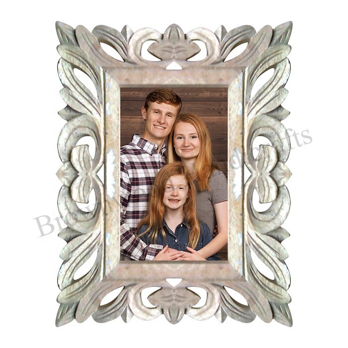Hot Selling Hand Carved MDF Wood Customized Design Picture Frame For Gifts Use Wooden Rectangular Photo Frame at Good Price