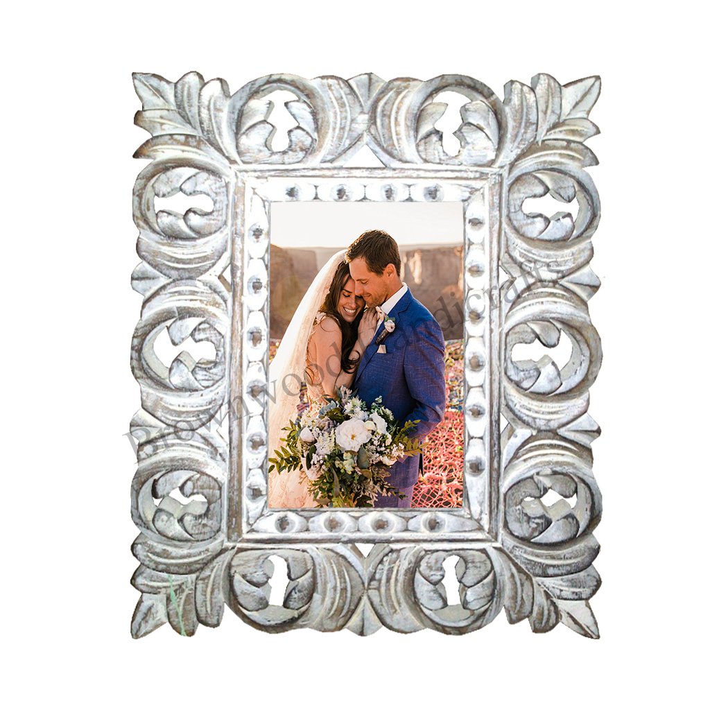 Hot Selling Hand Carved MDF Wood Customized Design Picture Frame For Gifts Use Wooden Rectangular Photo Frame at Good Price