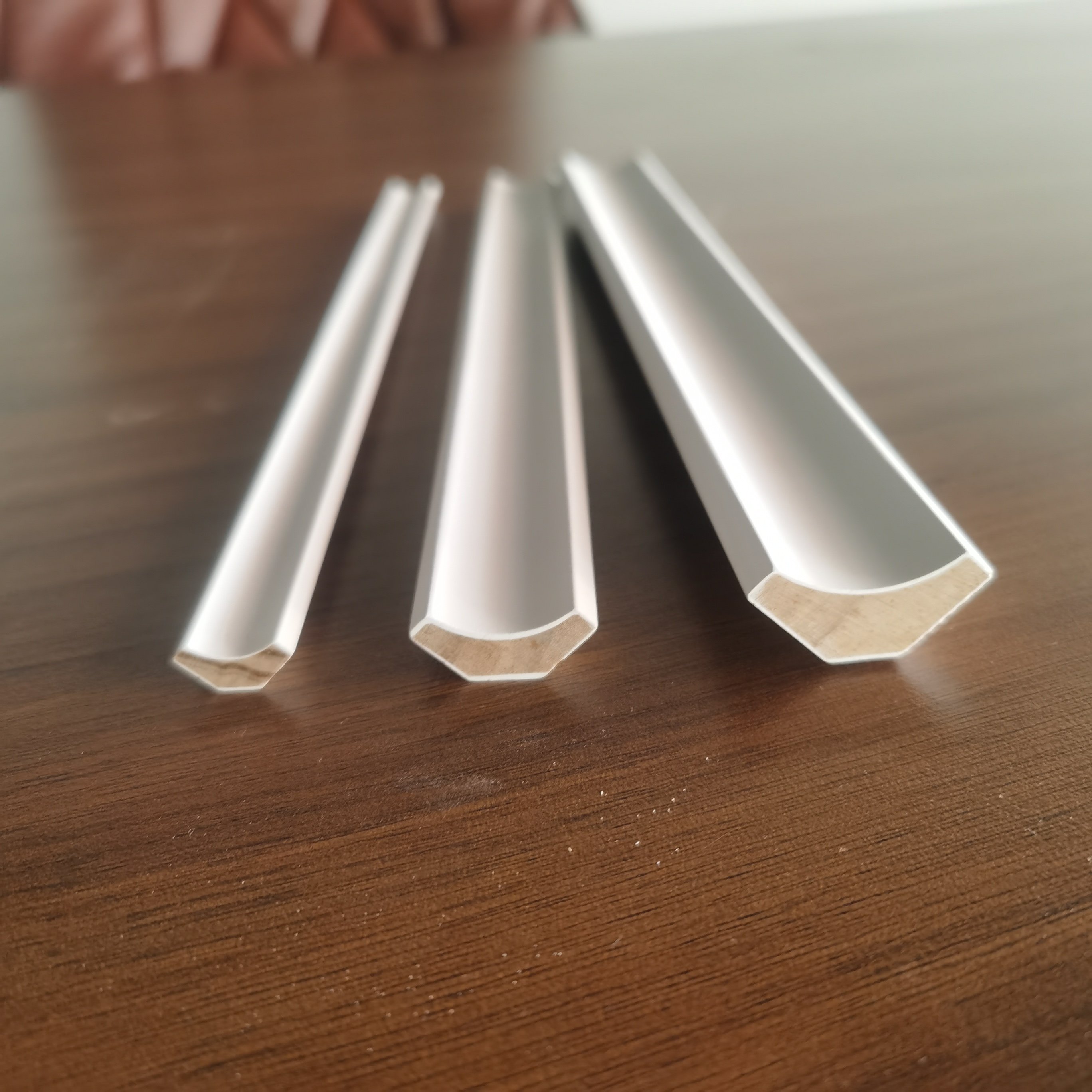 White Wall base Modern Cornice Moulding Decoration Ceiling Crown Frame Molding