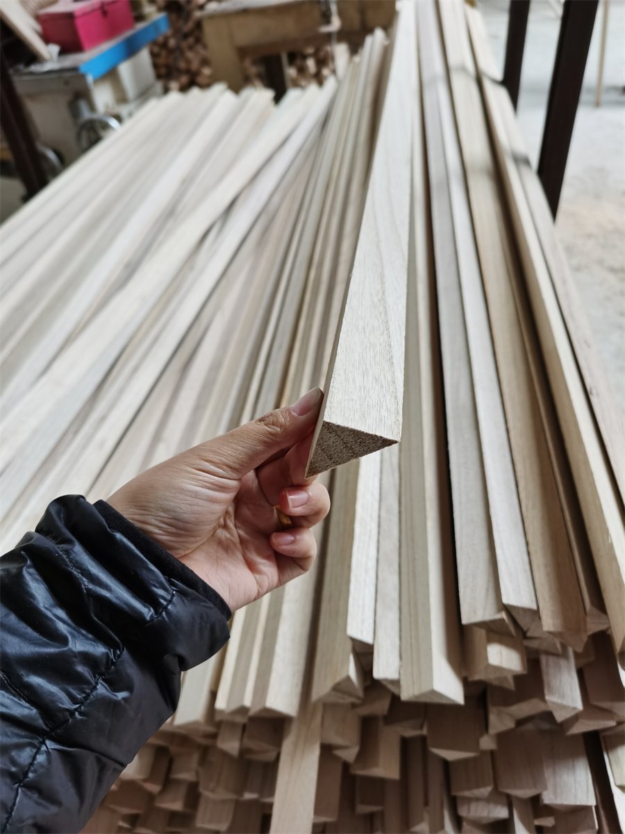 wooden frame Decorative Wood Strips millwork and moulding Custom triangle chamfer strips
