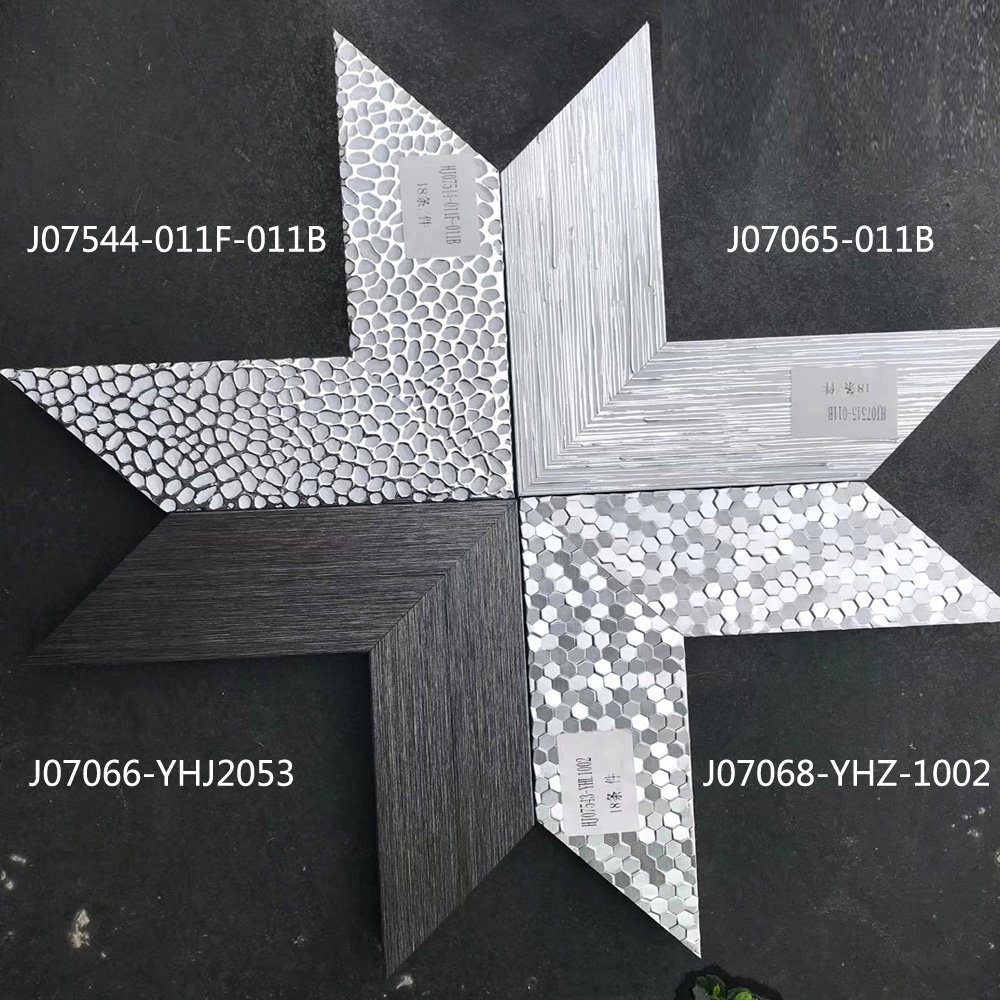Foshan Hualun Guanse Big Size PS Frame Moulding Profile Modern European Design Made from Wood Plastic and Painted Surface
