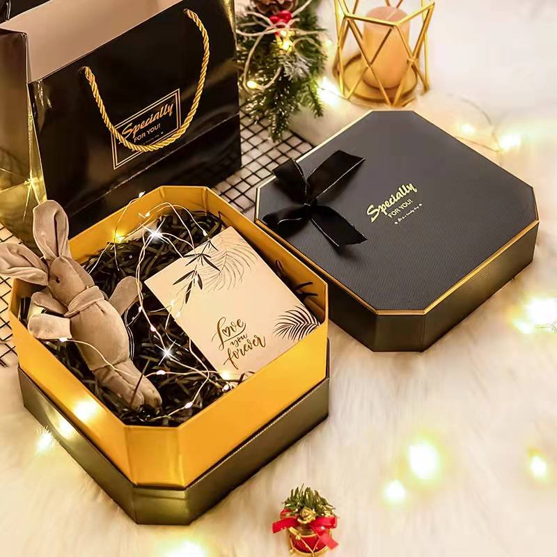 Luxury elegant birthday Valentine's day cardboard paper packaging box for present gifts