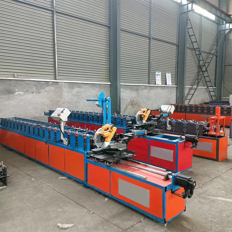 Roller Shutter Door Sheet Roll Forming Machine Used For Garage Door Making Customized