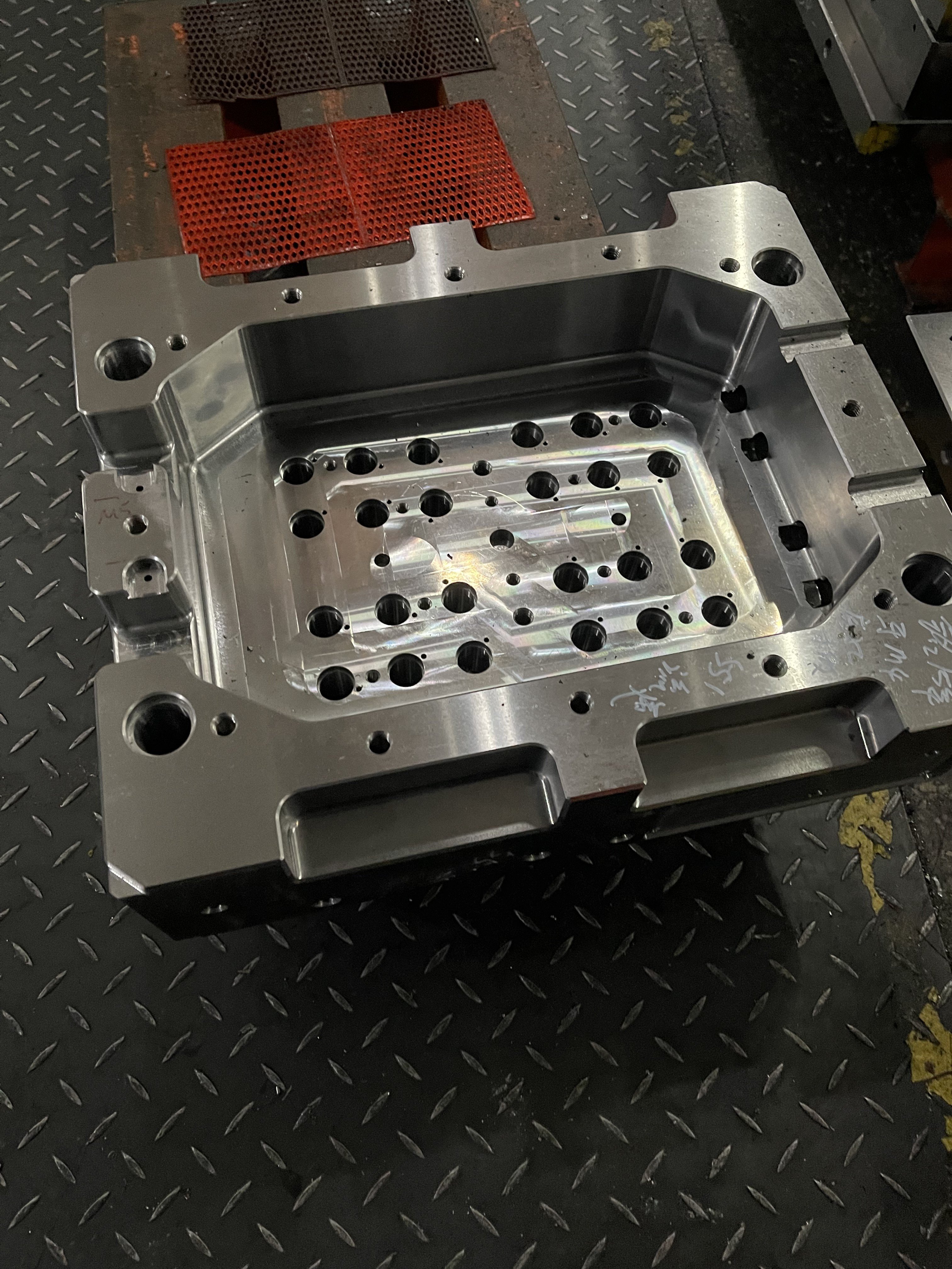 Plastic Injection Steel mold base P20 S45C Customized Die Base Hot Runner Mould Frame