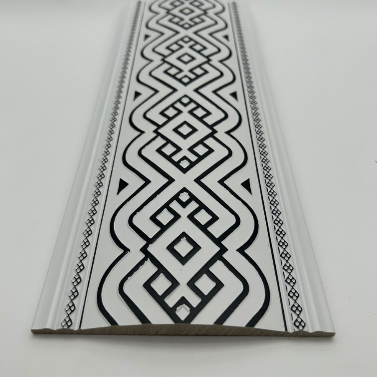 15cm sofa and table decorative mouldings profile