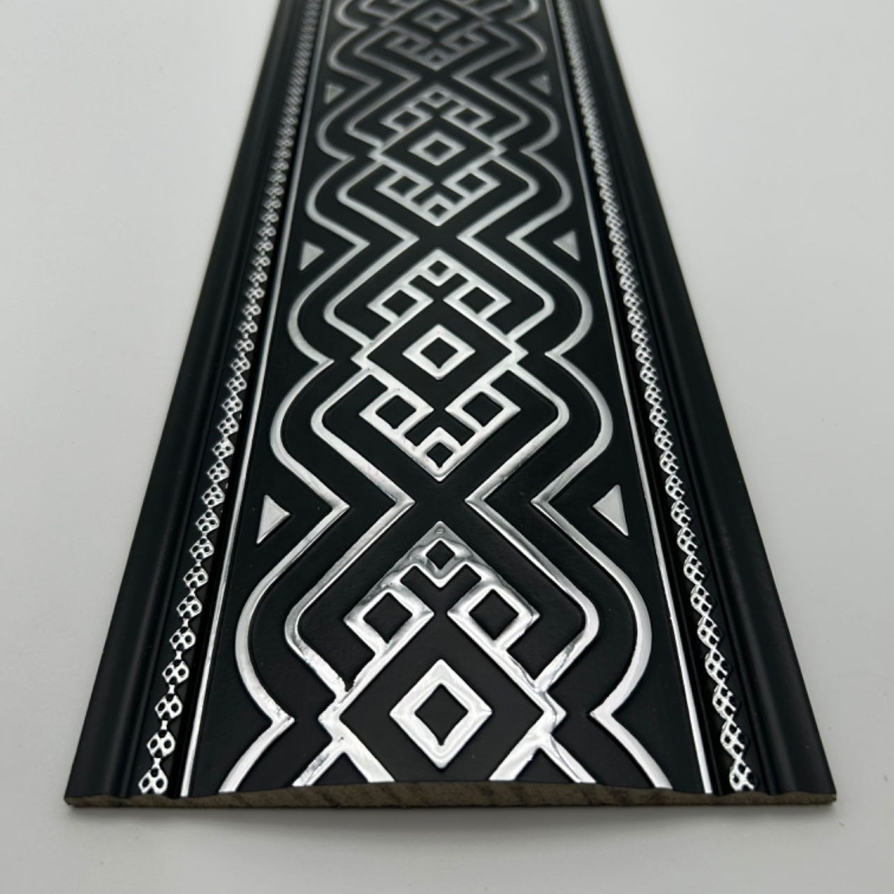 15cm sofa and table decorative mouldings profile
