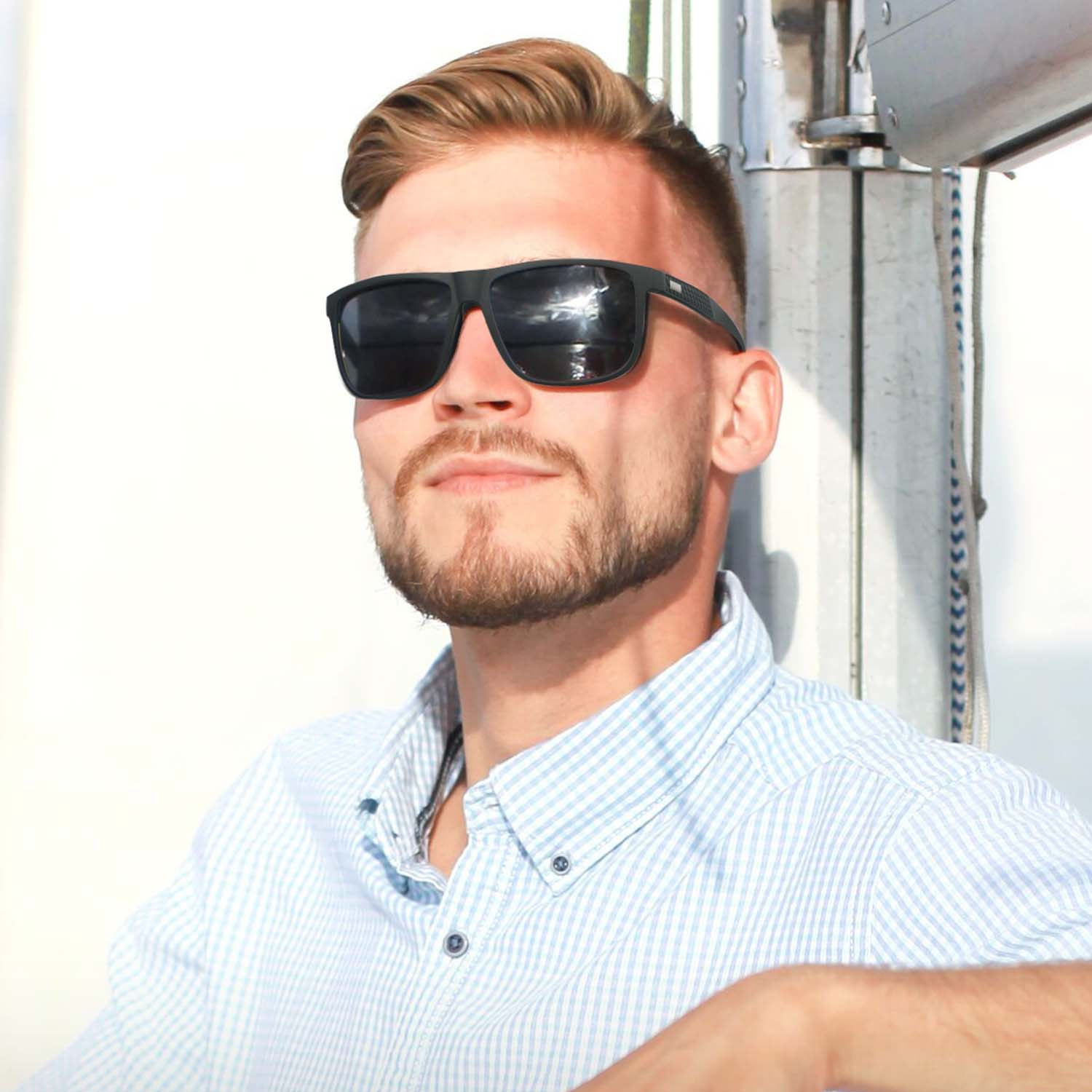 2023 Custom Wholesale Trendy Polarized Shades PC Frame Sun Glasses Men High Quality Sunglasses