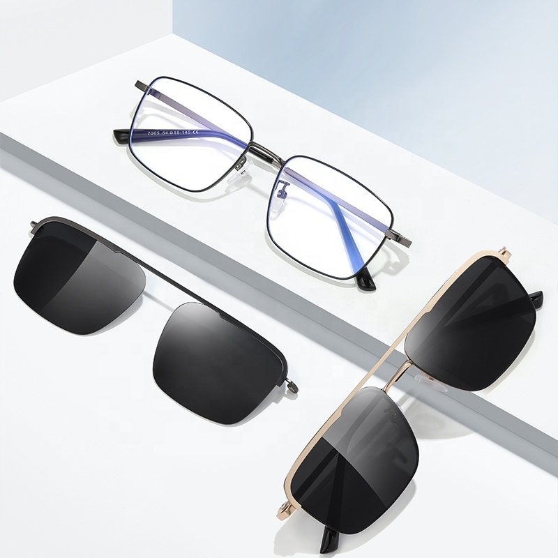 Factory Small MOQ high quality mens light weight metal titanium frame clip on eyewear magnetic glasses