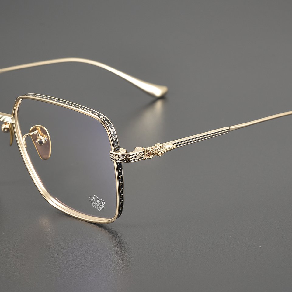 2025 Latest Titanium Carving Pattern Ultra Light Titanium Black Gold Silver Corrective Designer Glasses Famous Brands Glass Eyes