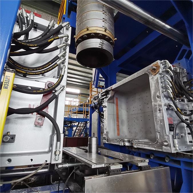 Fully automatic Plastic Machinery 1000L IBC Tank Multi Layers Extrusion Blow Molding Machine with IBC tank frame welding machine