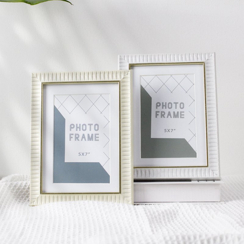 Hot Sale 6'' 7'' 8'' plastic photo frame Custom size PS material New design decorative border photo frame
