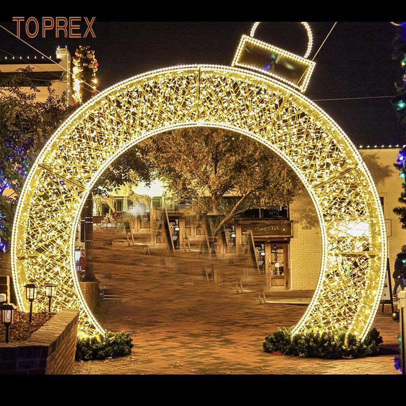 Toprex Decor Customizable Lighted Street 3D Walk through Circle Christmas Arch Motif Lights