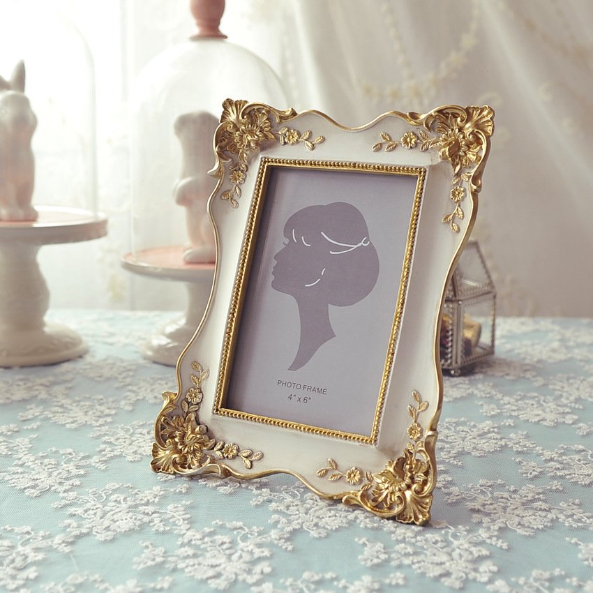 Embossed photo frame creative table home decoration European classical painted resin photo frame