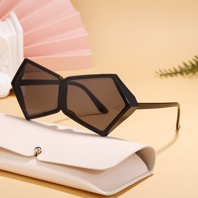 2024 Fashion Exotic Custom Sunglasses Luxury Women Manufacturers China Vintage Oversize Irregular Steampunk Y2k Sunglasses