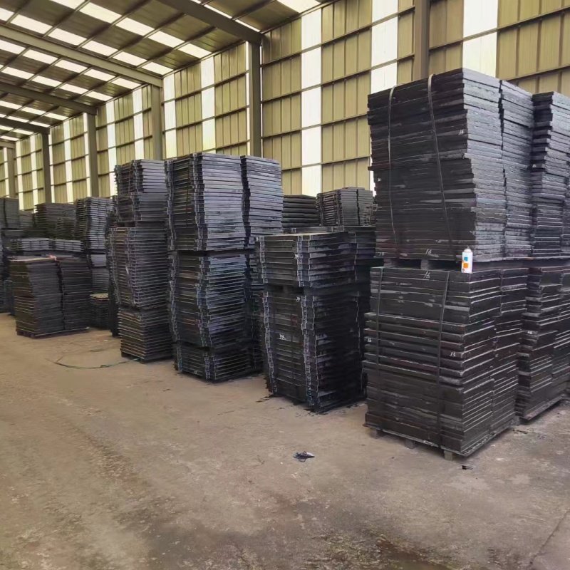 Industrial Square Ductile Cast Iron Manhole Cover and Drain Grating Steel round Pattern Manhole Cover and Drain Grating