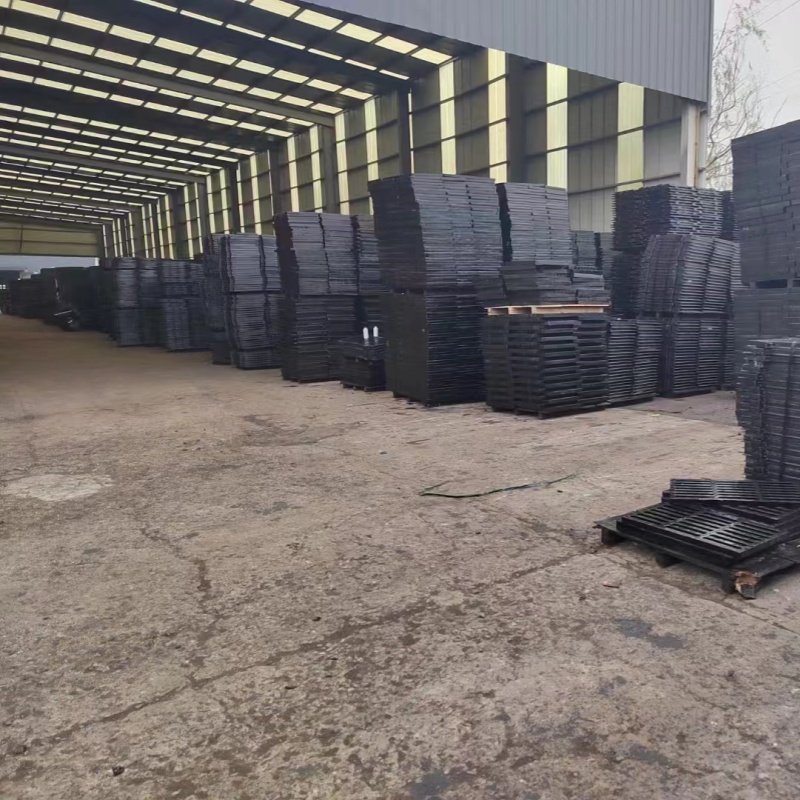 Industrial Square Ductile Cast Iron Manhole Cover and Drain Grating Steel round Pattern Manhole Cover and Drain Grating