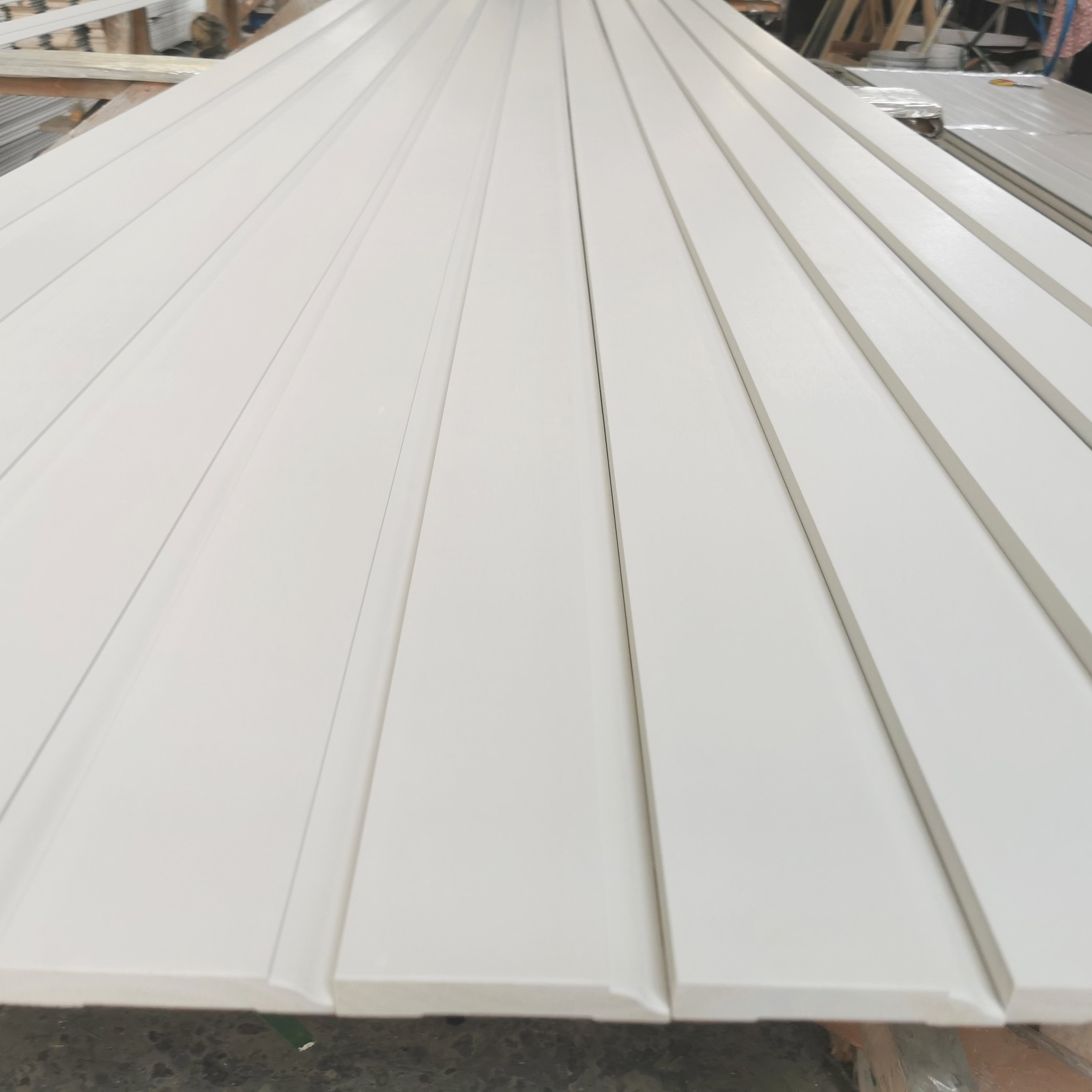White Primed Finger Joint Wood Moulding Pine Baseboard