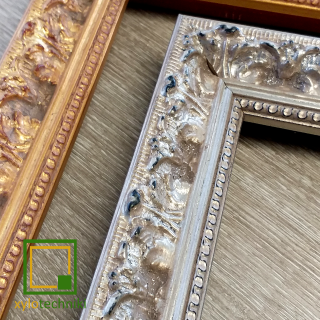 Baroc wooden frame moulding for elegant and classic frames FJ Pine