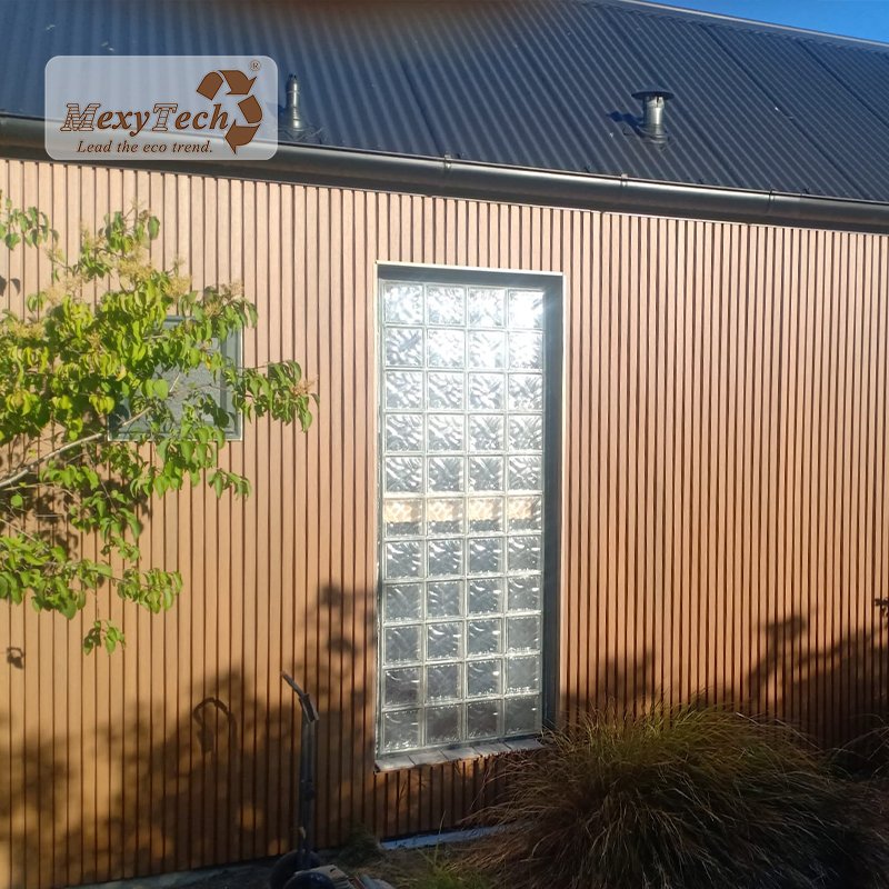 Durable High-Density Polyethylene Surface Cladding Duralumin Aluminum Frame Slat Wall Panel