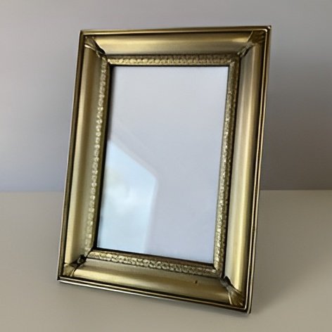 Low Prices Modern Metal Photo Frame For Home Pictures Decorative Wall & Tabletop Photo Frame Customized Handmade Photo Frames