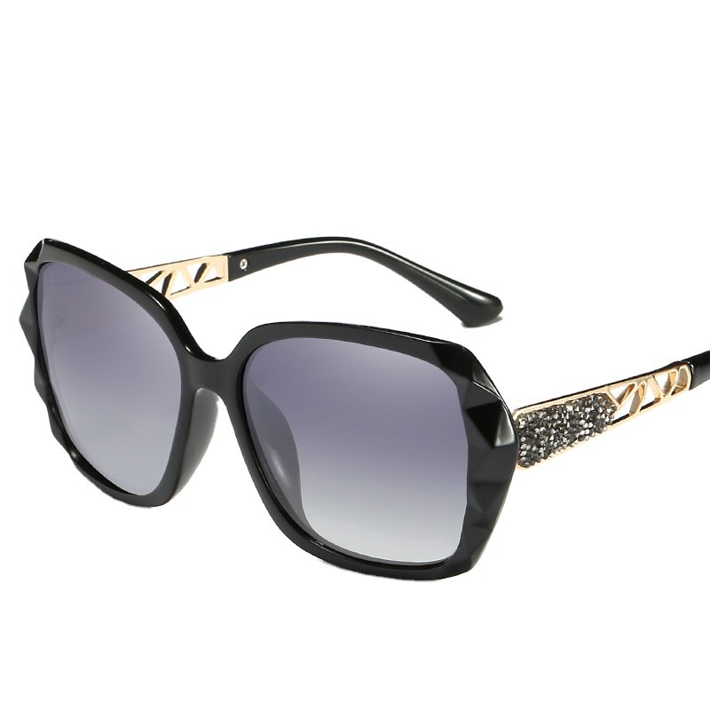 2023 new elegant women's polarizing sunglasses modification glasses driver's lens camera glasses diamond sunglasses