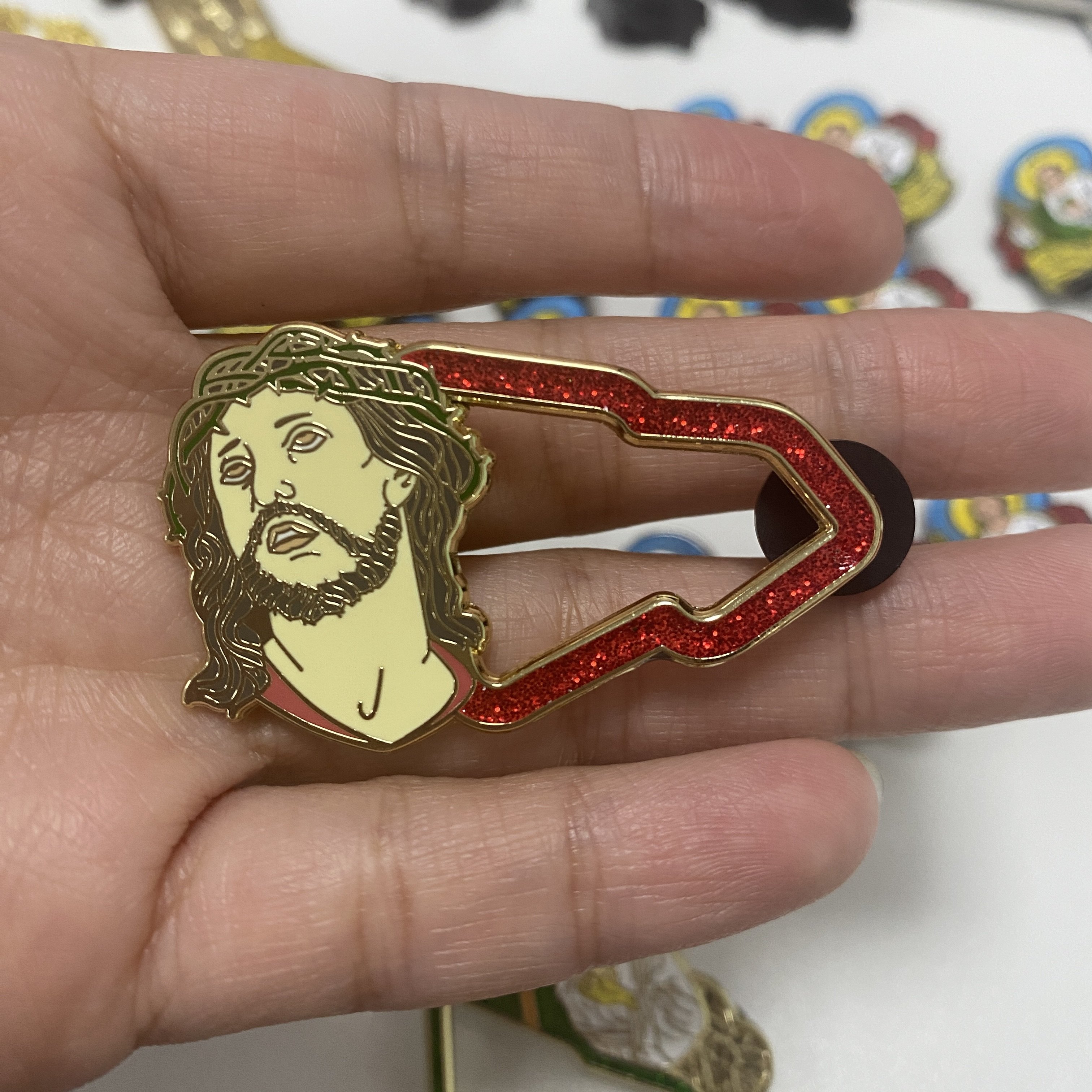 wholesale instock mould Jesus Judas hat pins frame rhinestone customized hat pins mexican