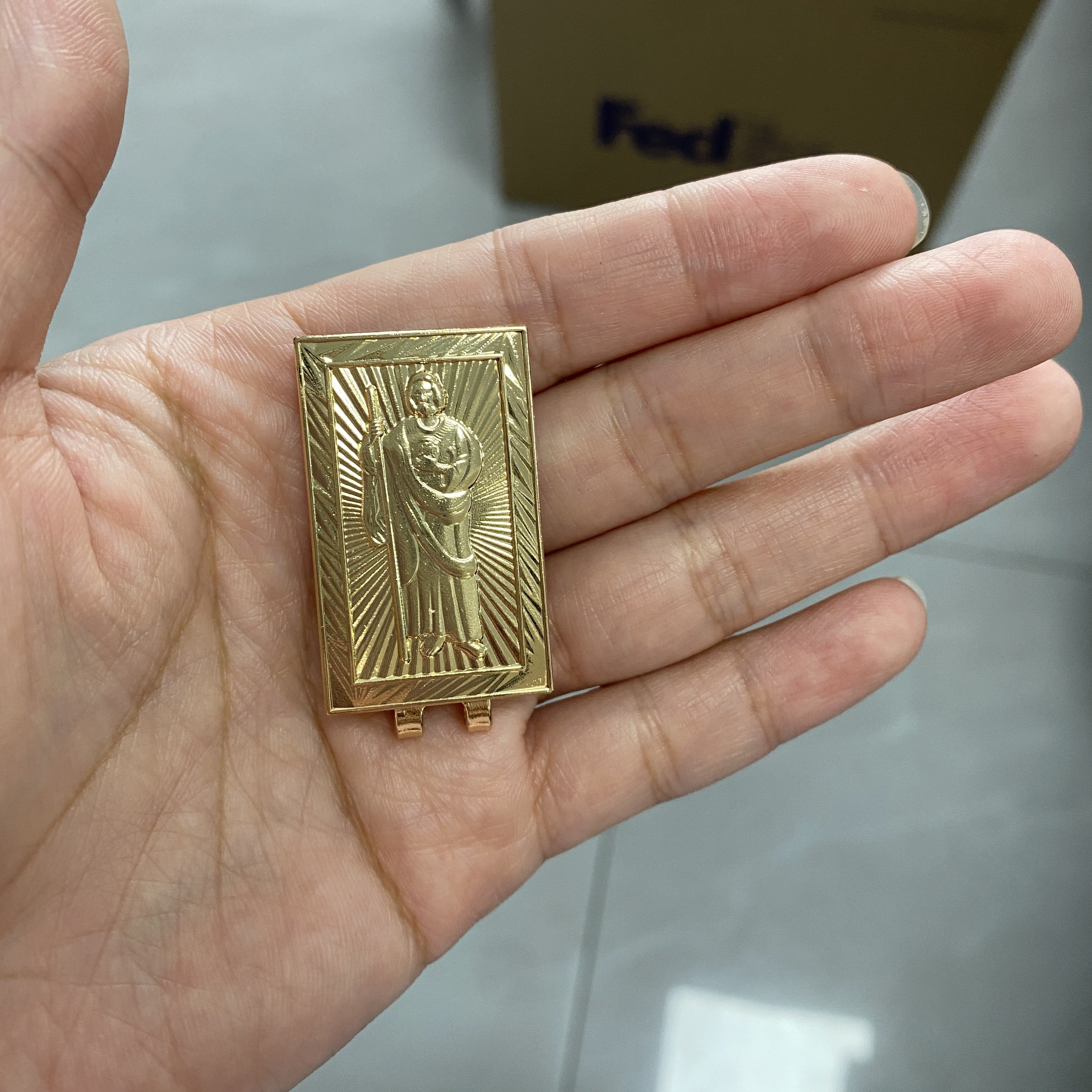 wholesale instock mould Jesus Judas hat pins frame rhinestone customized hat pins mexican