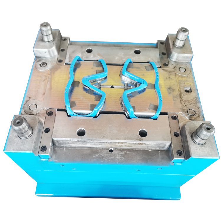 China Factory Supplied Good Quality UV Protective Lens Injection Mould Goggles Mirror Mold Mirror Frame Mold