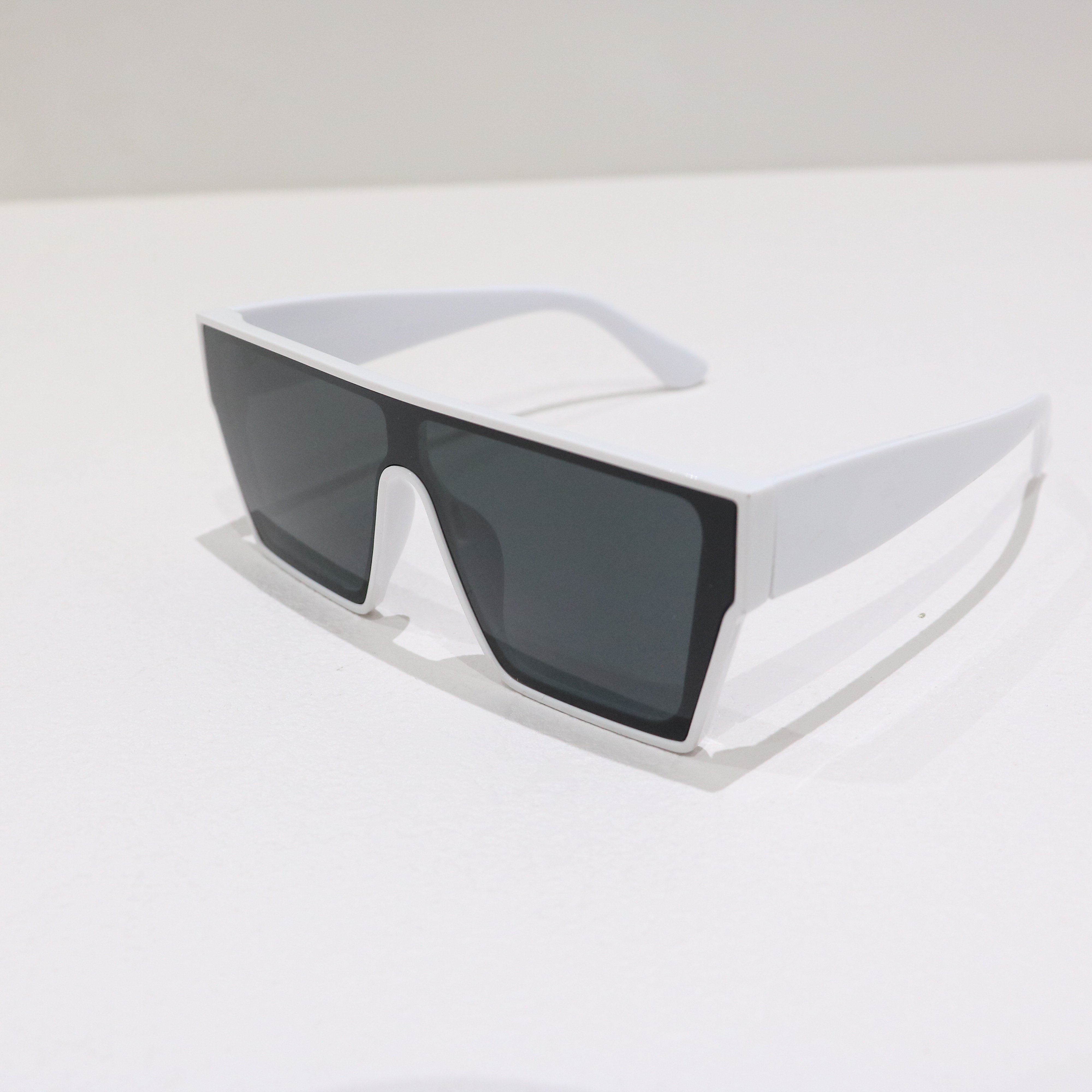LBAshades 21041 Trendy Women One piece lens Sun Glasses Retro oversize Polarized Shade big square frame sunglasses for men