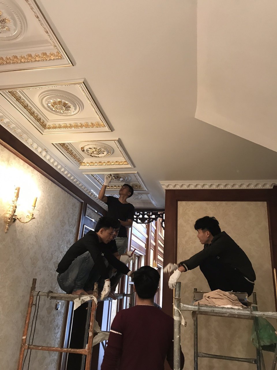 hot sale high quality interior decorative wall frame moulding and corner wainscoting corner