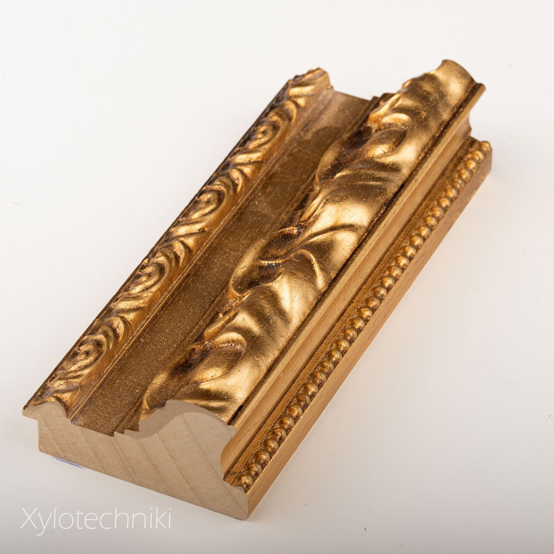 High Quality Custom Wooden Photo Frames 3-Meter Length Gold-Colored PVC Molding Decorative Wooden Picture Frame