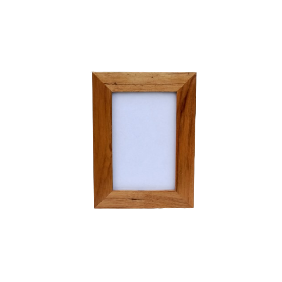 Certified Garde Handmade Photo Frame High Quality Glass and Metal Customizable Vintage Modern Designed Photo Stand for Sale
