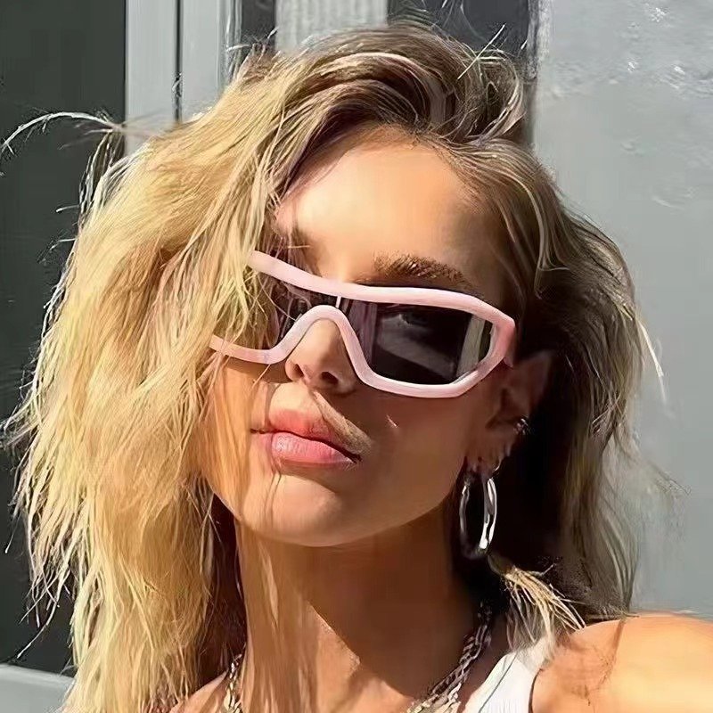 Geometric Frame Y2K Sunglasses Men Sporty Wrap Around Intricate Cutouts Sun Glasses Women Fashion Luxury Brand Punk Shades