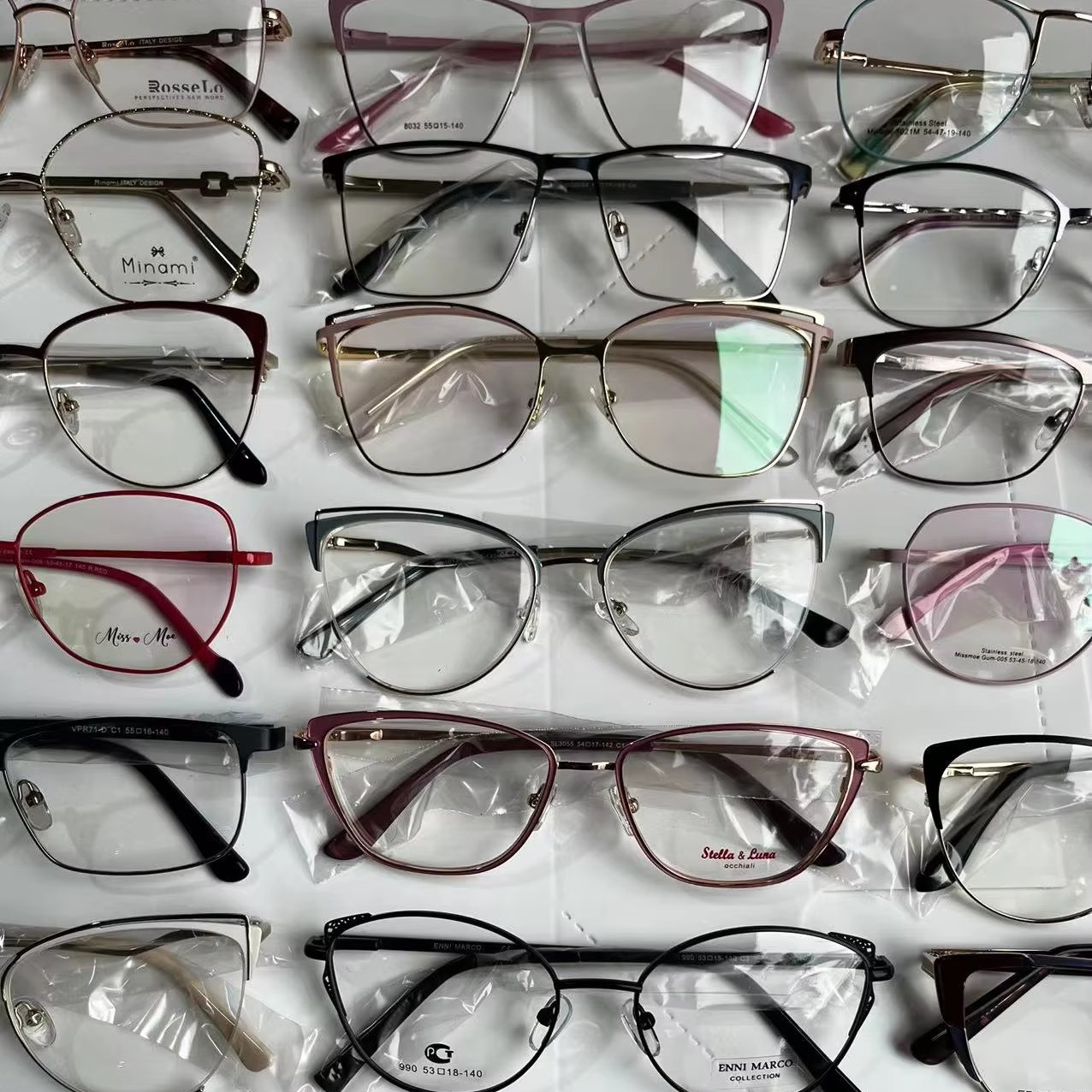 2024 New Stock Clearance Metal Eyeglasses Frames Men Women Cat Eye Optical Frames