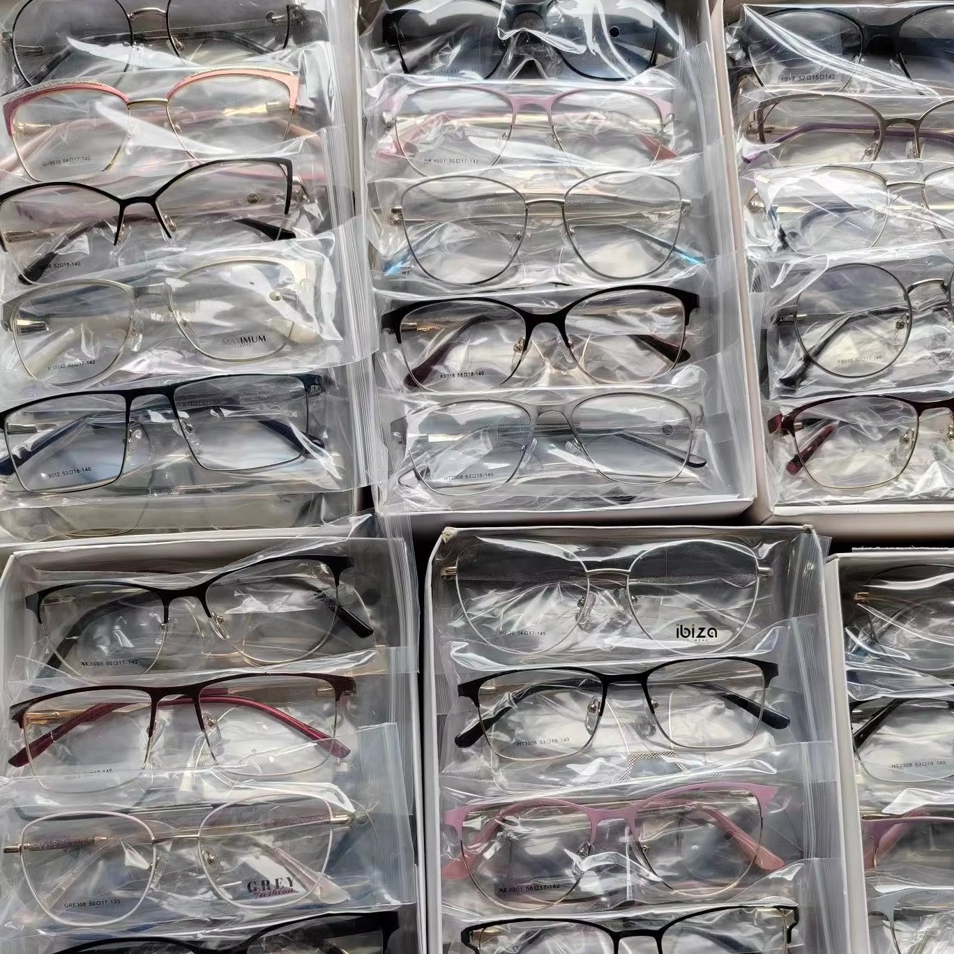 2024 New Stock Clearance Metal Eyeglasses Frames Men Women Cat Eye Optical Frames