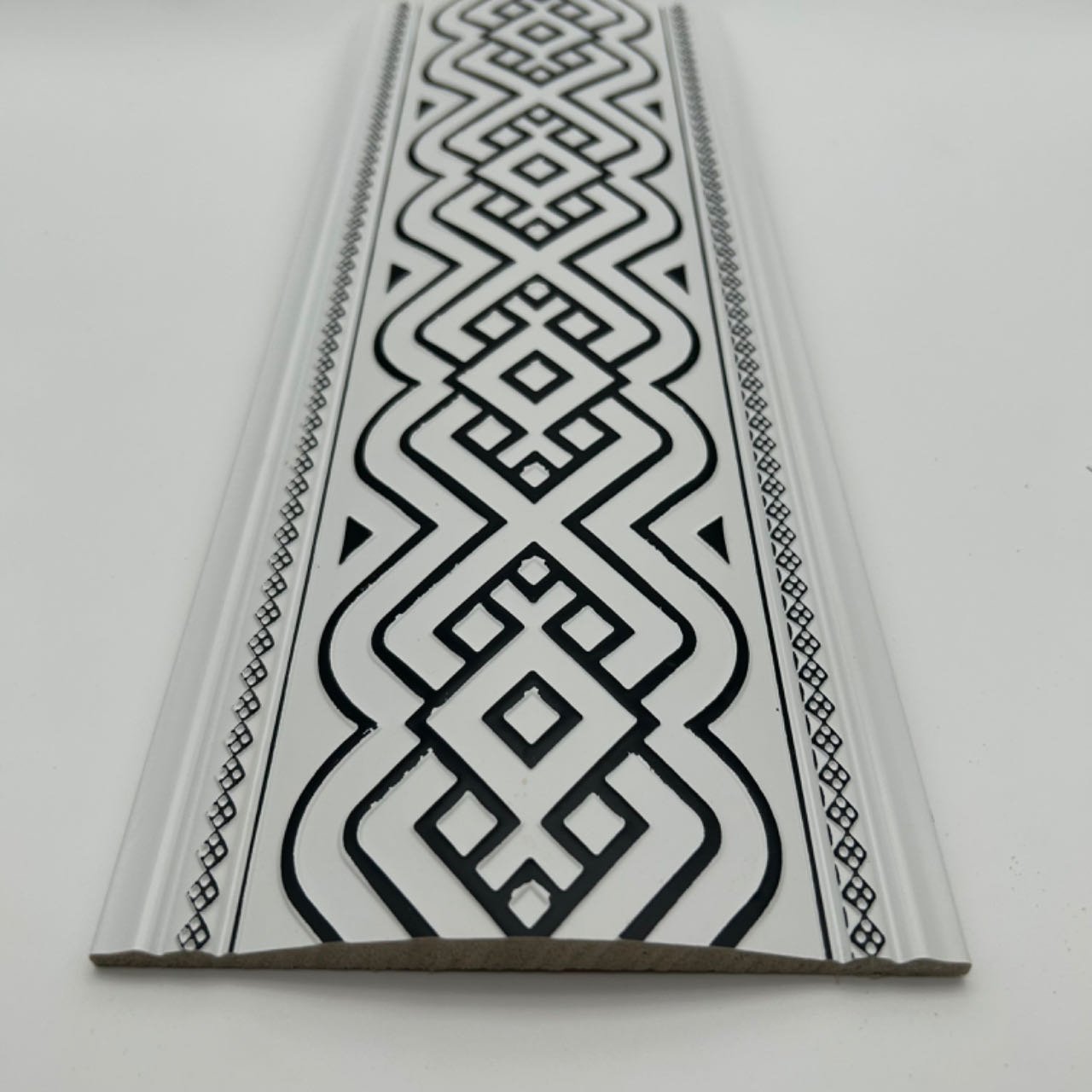 white and black sofa and furniture boarder edge decoration PS moulding profile