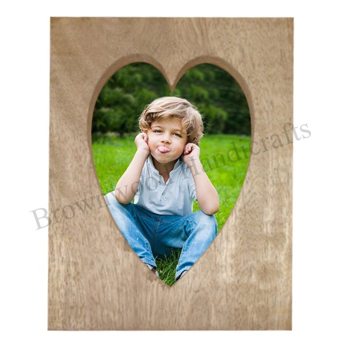 Elegant Design Solid Mango Wood Heart Shape Photo Frame Wooden Decorative Photo Frame Direct Factory Supply at Wholesale Price