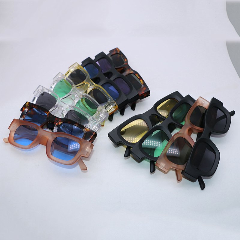 Square Frame Brand Luxury Designer Fashion Small Sun Glasses Male Retro Punk Trending Oculos De Sol Sunglasses Hombre Hip Hop