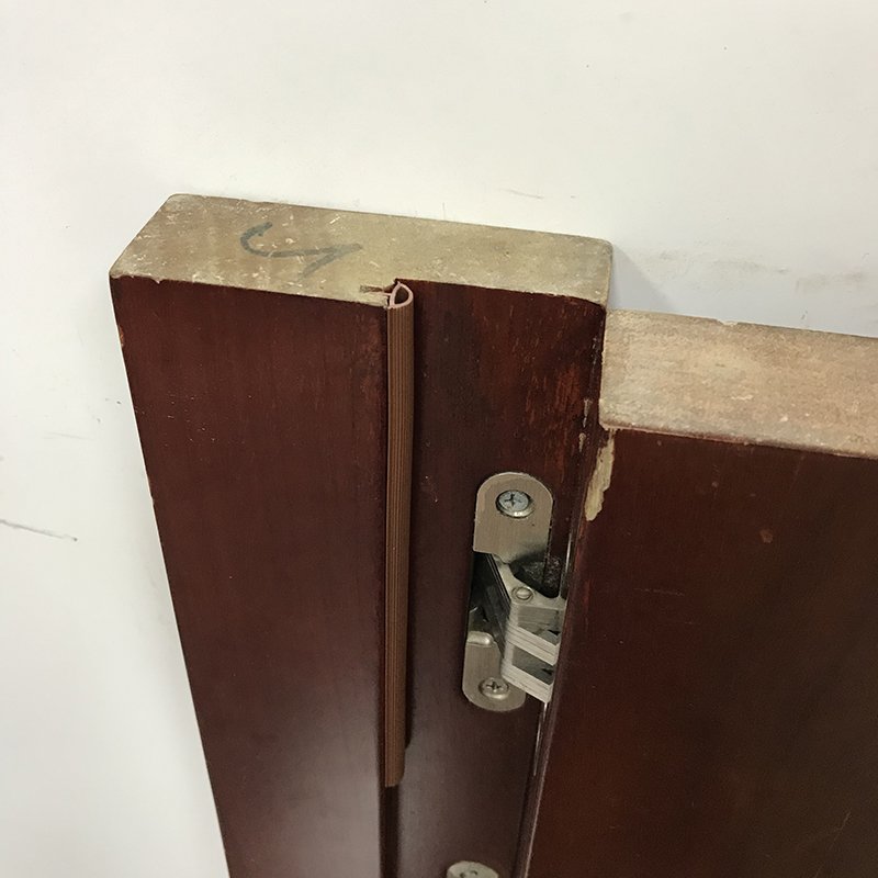 Free Sample Silicone Rubber Door Bottom Drop SealWindproof Sealing Strip for Wooden Aluminum Do Wooden Door Frame Seal