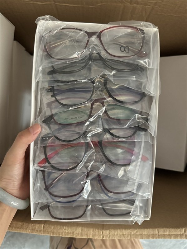Optical Store Quality Eyeglasses Economic Assort Optical Frames TR90 CP Metallic Spectacles