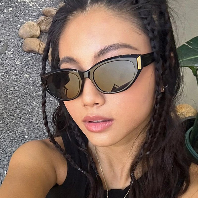 DL GLASSES 2024 Retro Cat Eye Eyeglasses Trendy Irregular Frames High End Lunettes UV Protection Fashion Sunglasses Custom