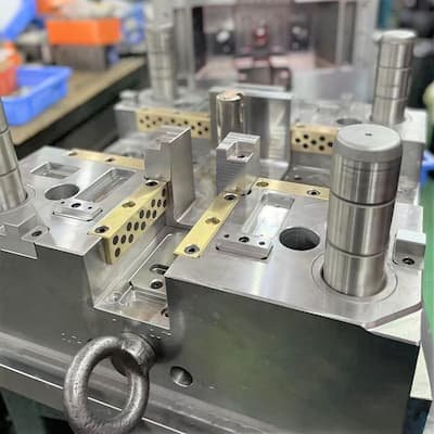 China Products Manufacturers Injection Mold Plastic Parts Enclosure Frame Injection Mold for Electronic Home Appliance