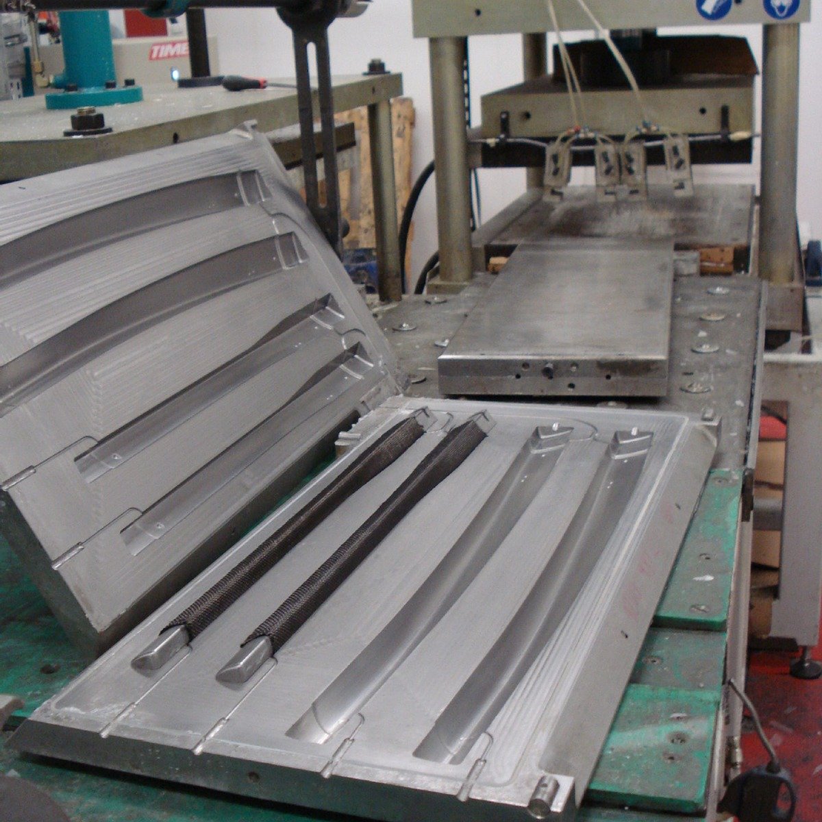 Customized carbon fiber mold P20 steel mold aluminum mold metal high strength replaceable design modeling drawing