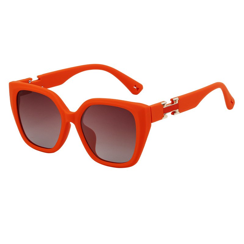 Best Selling Streetwear Stylish Cat Eye PC Frame Gradient Shades Elegant White Orange Vintage Look UV400 Protection Sunglasses