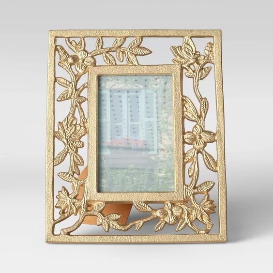 Elevate your home decor picture and photo frames. Choose from an array of wooden, plastic, metal photo frame designs to display