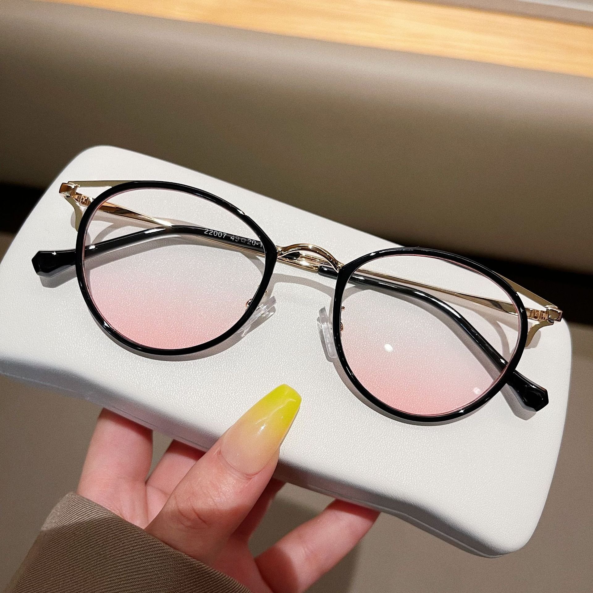 NEW arrival Fashion eyeglasses TR90 luxury glasses frame UV400 computer anti blue light glasses women
