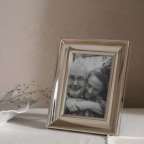 Elegant Modern Aluminium Handcrafted Metal Photo Frame For Family Wedding Photos Table Top Photo Picture Frame