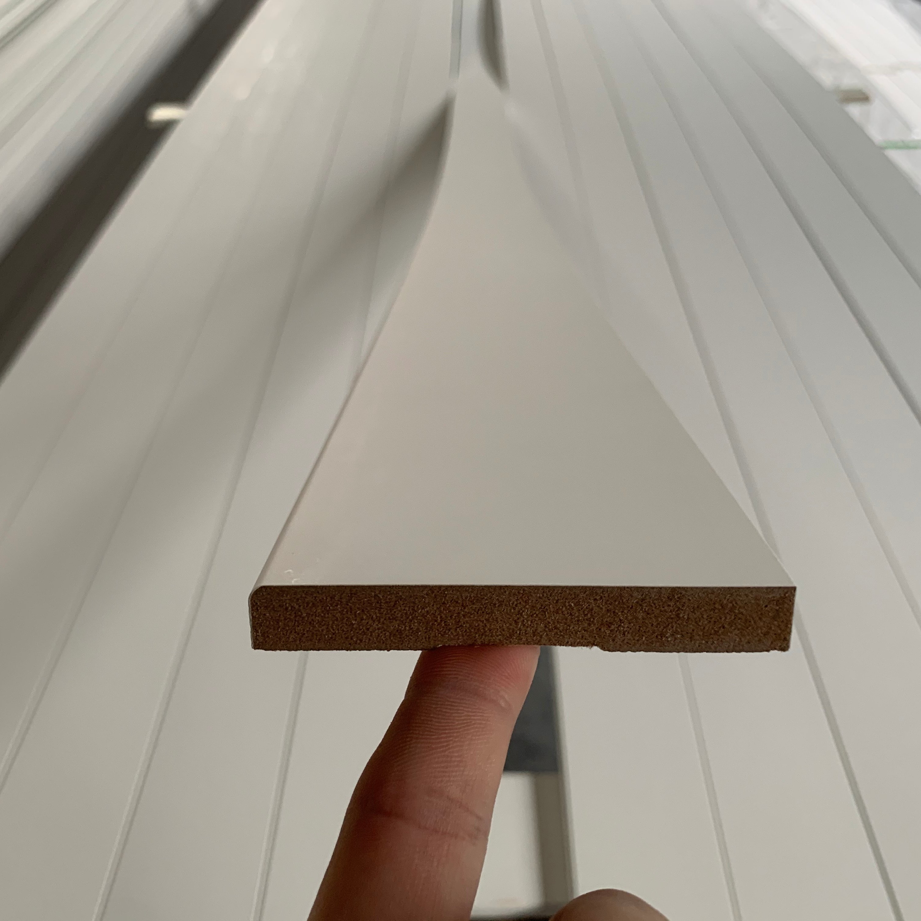 Wholesale Primed MDF Molding Baseboard Molding S4S E1E